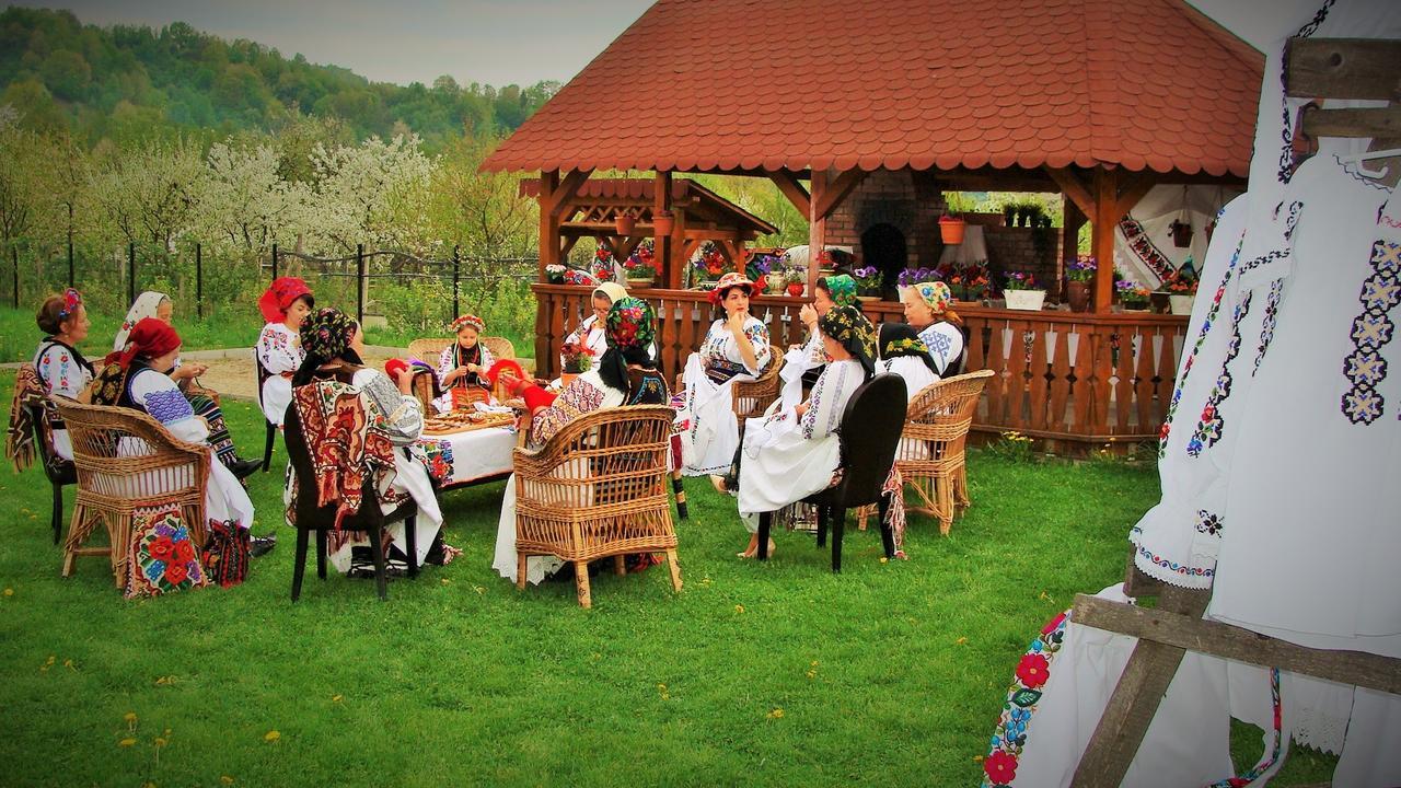Pensiunea Rares Bistrita Bargaului Bagian luar foto